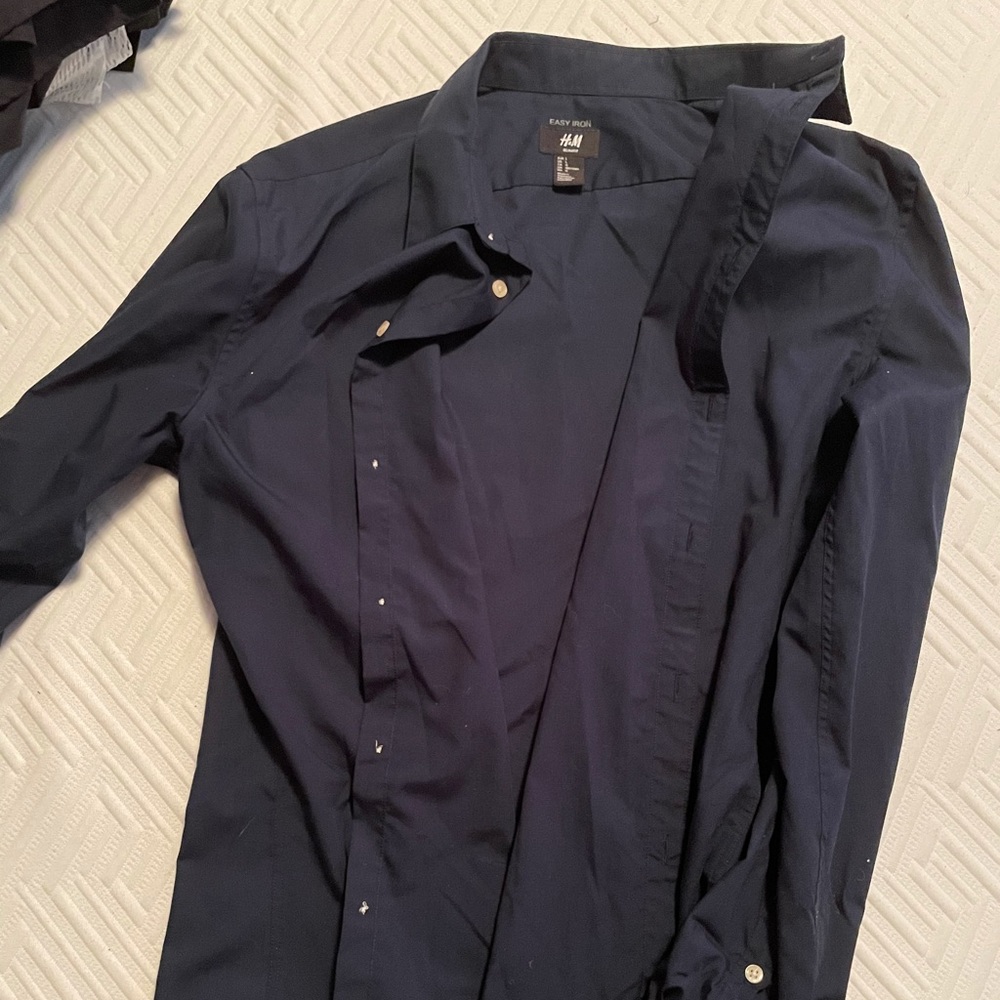H&M Slim Fit Button Down (size L)